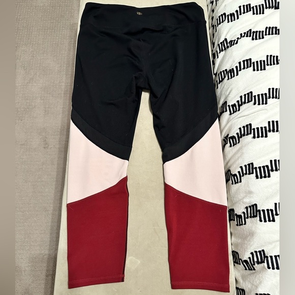 GAIAM Pants - Gaiam athletic capri pants , color block